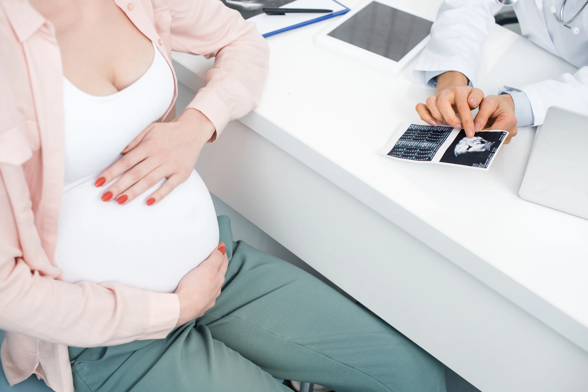 Pregledi v nosečnosti in doseganje optimalnega izida nosečnosti
